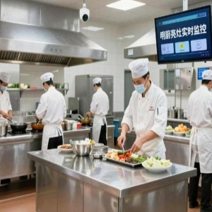 明厨亮灶让外卖后厨透明，老店生意翻倍，骑手也能监督食