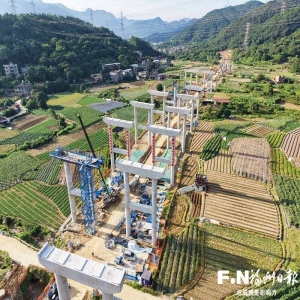 双福高速两座特大桥已全面动工 力争年底完成桥梁下部结