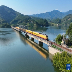 国庆坐特色火车！武夷山主题列车，福州上饶直达体验