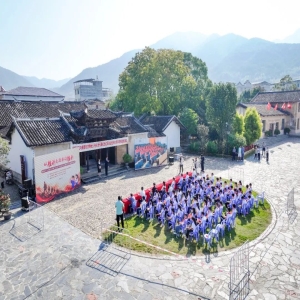 龙岩北京少先队员连线：共扬长征精神，纪念胜利90周年