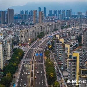 <strong>福州路网大升级！高架打通堵点，象山隧道8车道通车</strong>