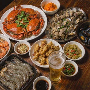 福建秋季痛风防控：海鲜啤酒与高尿酸的餐桌风险