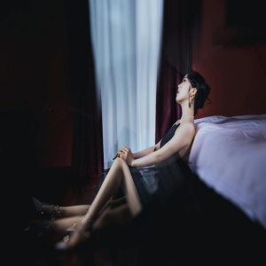 豪门贵妇奚梦瑶老公何猷君同框拍摄时尚大片