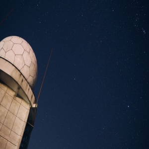 探秘宇宙起源！我天文学家发现“一箭双雕”