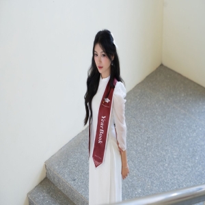 2023年女孩得知父母因积郁成疾早已离开