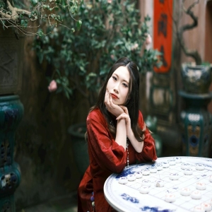 “游戏陪玩师”两天赚3000元感觉眼睛快