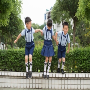 教育学者:“暑假最可怕”短视频的实质是贩