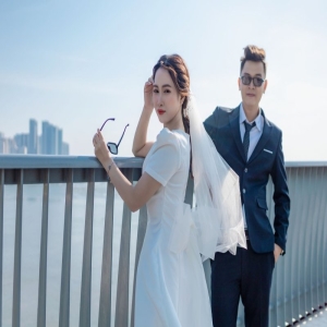 女星官宣离婚后首次晒照前夫穷追不舍