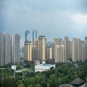 政治局:适时调整优化房地产政策多地房贷利