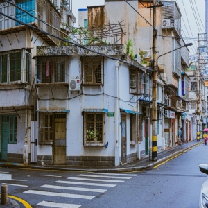 福建宁德一砂锅米线店积水退去受灾群众开始重建家园