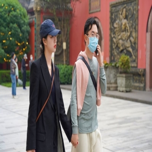 萧敬腾与准儿媳妇首度公开同框声称不会让林