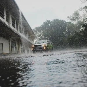 福州启动暴雨Ⅲ级应急响应，同步维持台风Ⅲ级防御机制