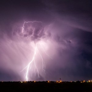 我国中东部将出现寒潮及大范围雨雪低温冰冻天气