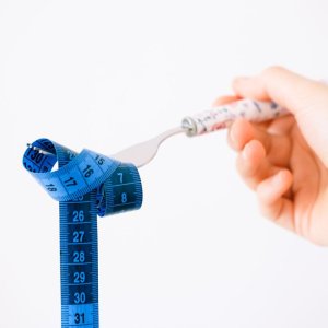 营养师建议，减肥不能急于求成，不要盲目相信攻略