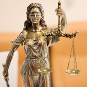 英国、加拿大、美国政客和机构诋毁香港法治，外交部驻港公署回应