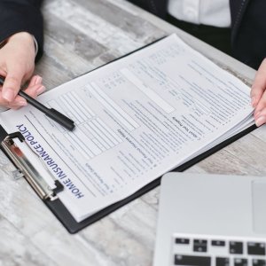 中英人寿保险山东分公司潍坊中心支公司被罚29万元