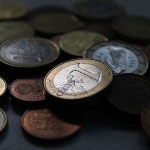 干完活一个多月工资没结，聂兴华求助能解决吗？